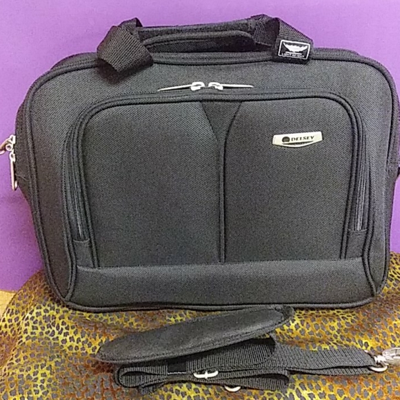 Delsey Lightweight Carry-On Bag 15x12x6 - Picture 1 of 8